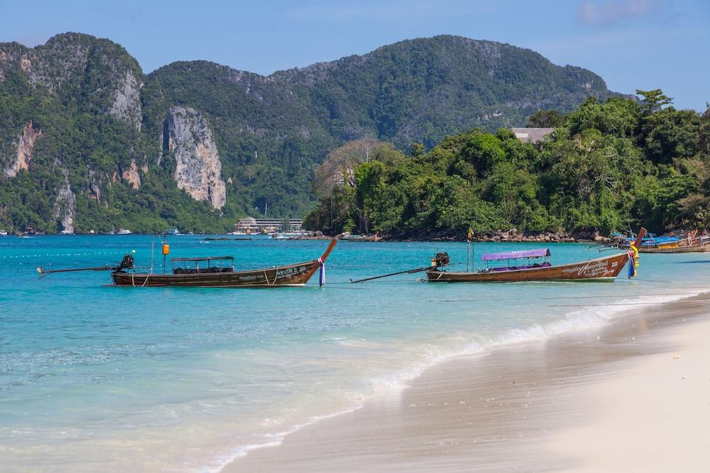 Phi Phi Long Beach Resort & Villa Екстериор снимка