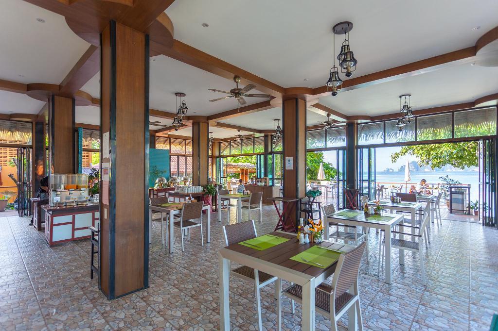 Phi Phi Long Beach Resort & Villa Екстериор снимка