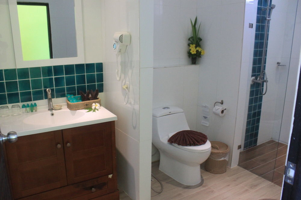 Phi Phi Long Beach Resort & Villa Екстериор снимка