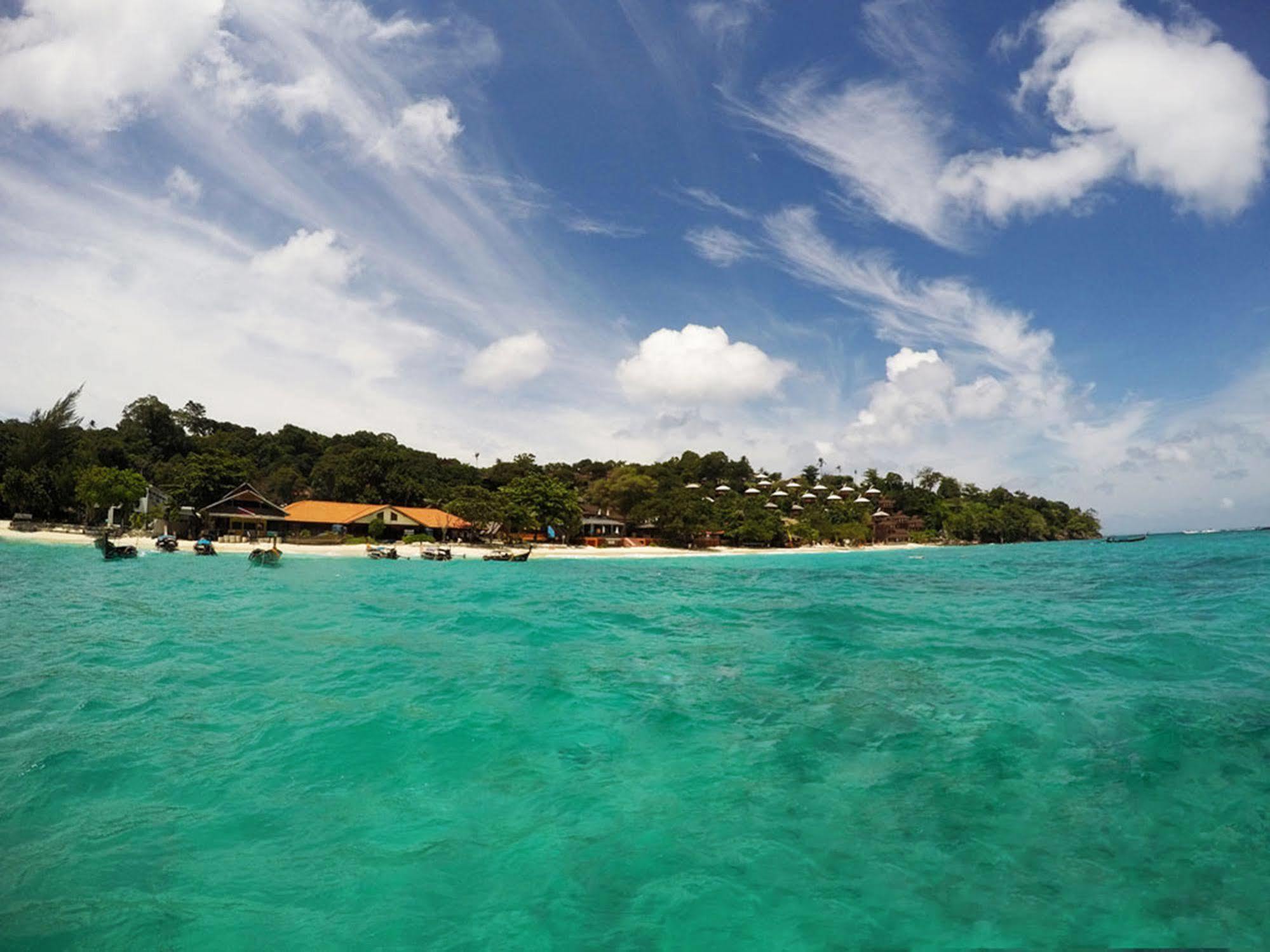 Phi Phi Long Beach Resort & Villa Екстериор снимка