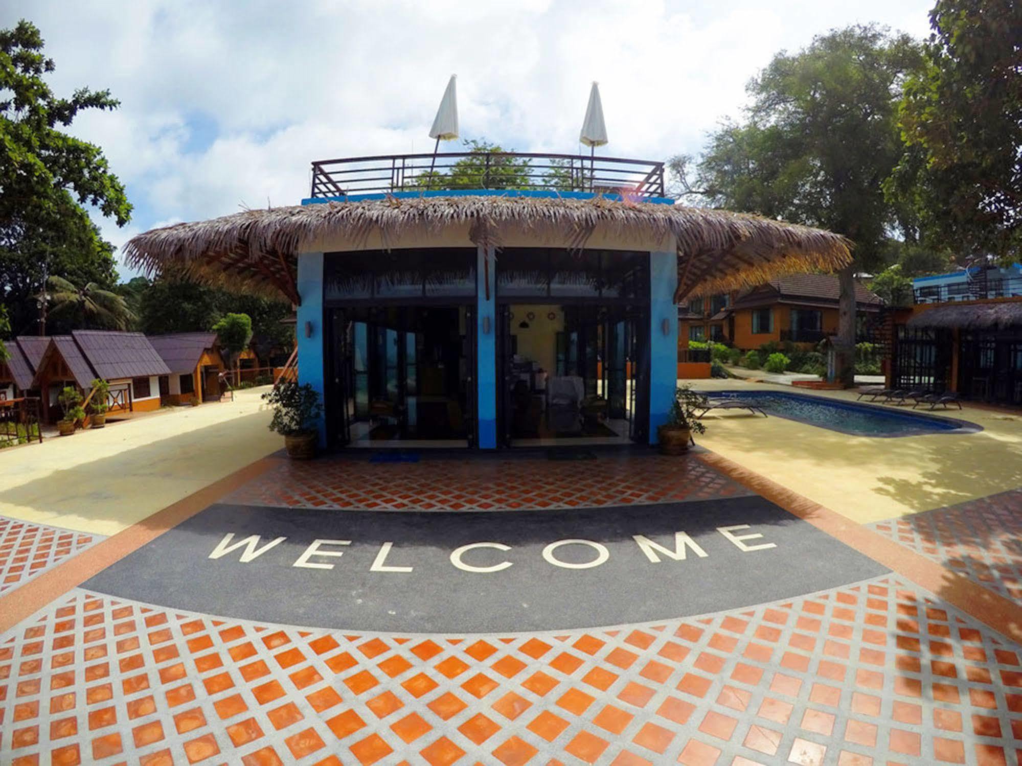 Phi Phi Long Beach Resort & Villa Екстериор снимка