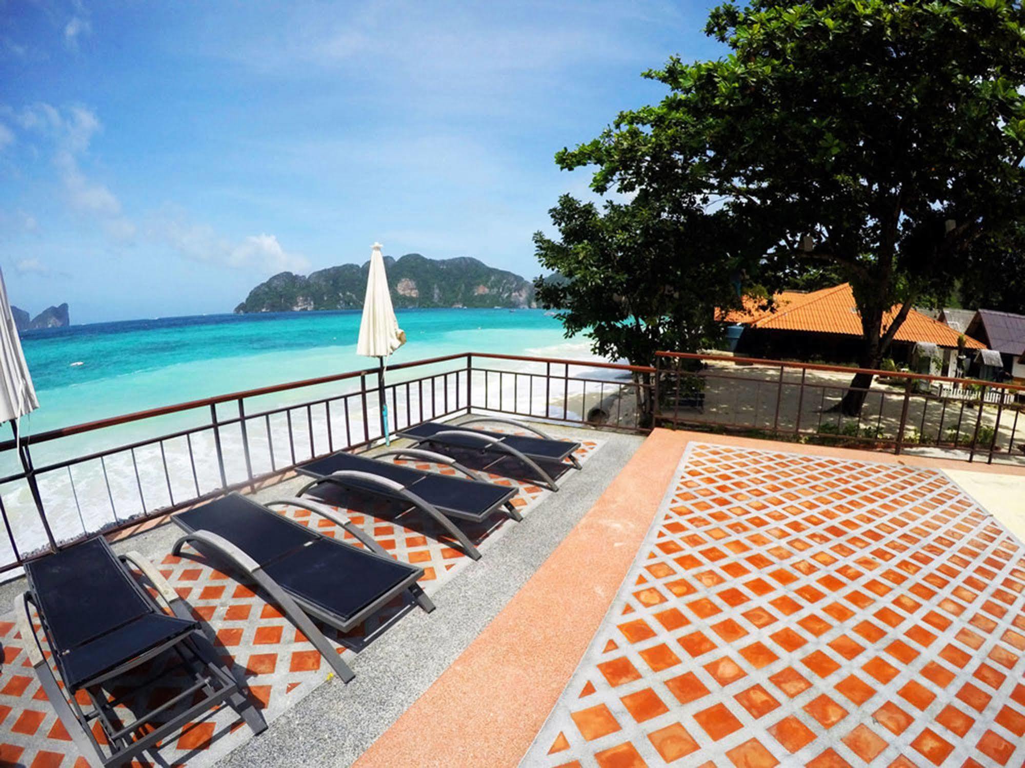 Phi Phi Long Beach Resort & Villa Екстериор снимка