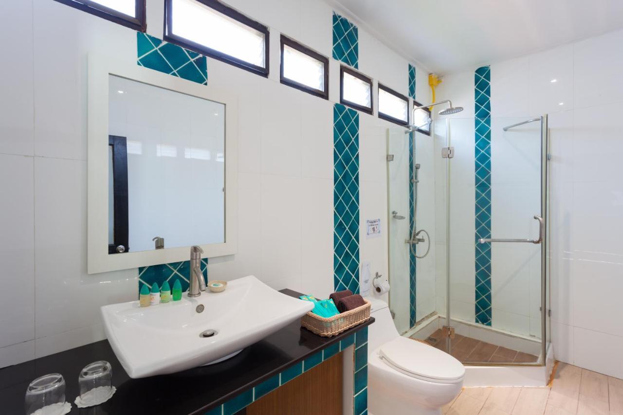 Phi Phi Long Beach Resort & Villa Екстериор снимка